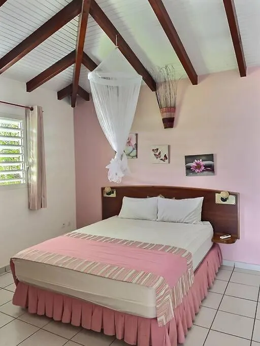 Bungalow Cosy - Superbe Piscine Commune Et Jardin Creole Pour Un Sejour Enchante Saint-Francois  Apartamento