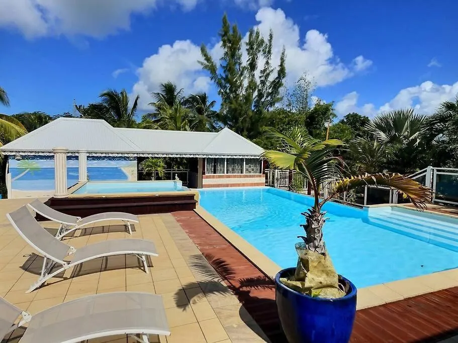 Bungalow Cosy - Superbe Piscine Commune Et Jardin Creole Pour Un Sejour Enchante Saint-Francois  0*, Saint-Francois (Grande-Terre) Guadalupe